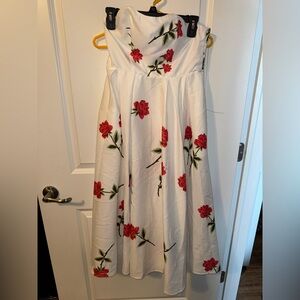 SHEIN White Strapless Dress with Red Rose Print